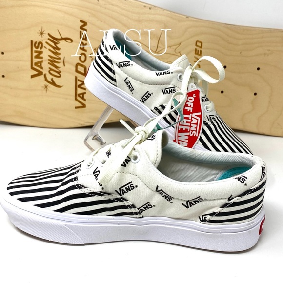 VANS Comfycush Era Pinned Black Canvas Low Women’s - Picture 4 of 8